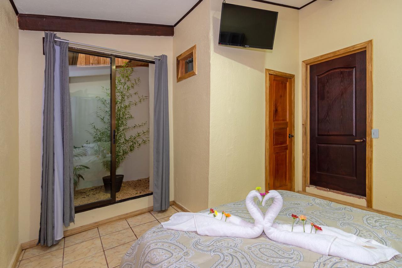 Monte Fresco Hostel Boutique Puntarenas Ngoại thất bức ảnh
